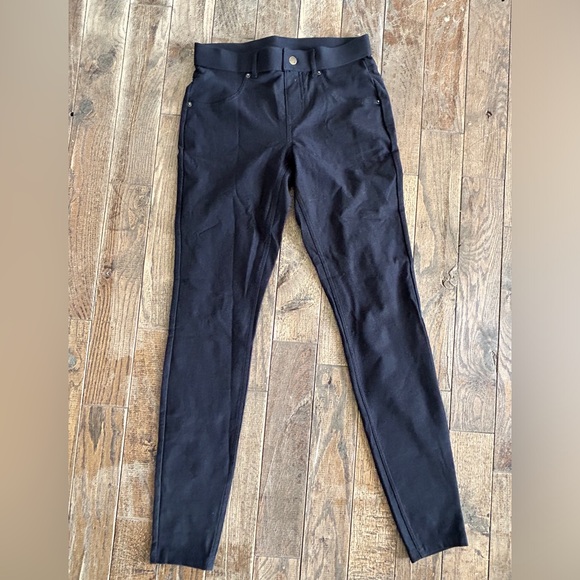 NWOT Hue Women's Essential Denim Black Leggings Sz S - Picture 5 of 10